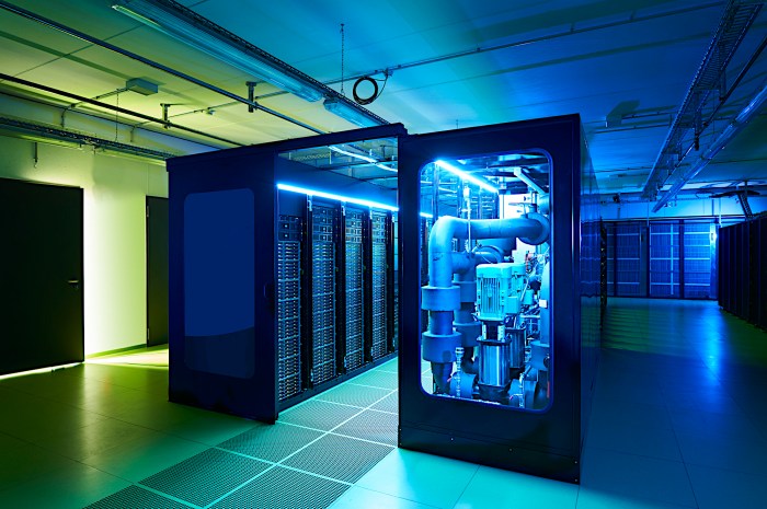 Dedicated server for scientific research: computational power and data analysis
