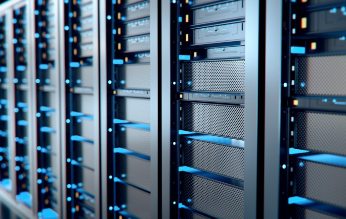 Dedicated server for video editing: processing power and storage requirements