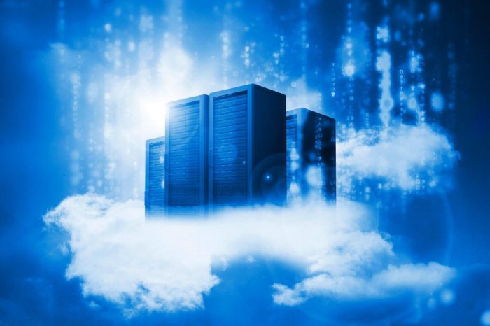 Cloud vs traditional hosting web infographic server physical dedicated servers benefits some